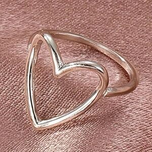 Elegant Silver Heart Ring